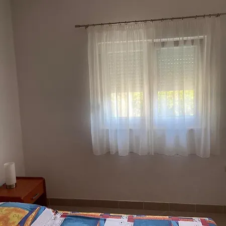 Mima * Nečujam